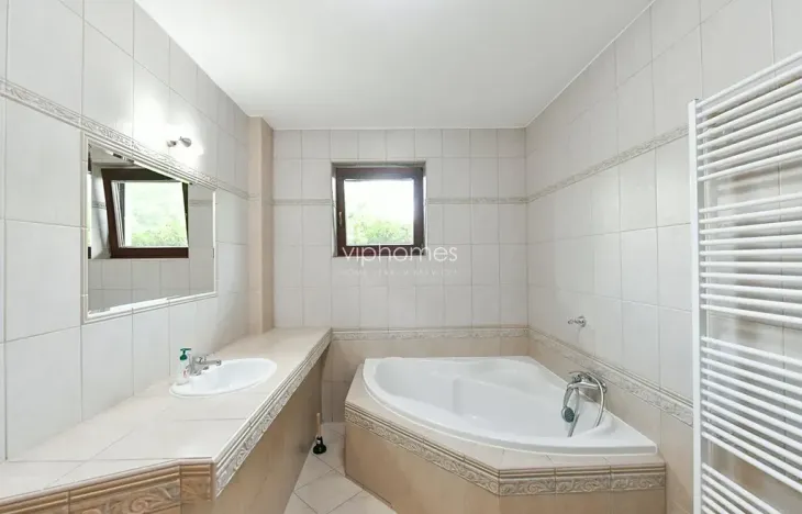 Pronájem vily, Průhonice, Jetelová, 370 m2