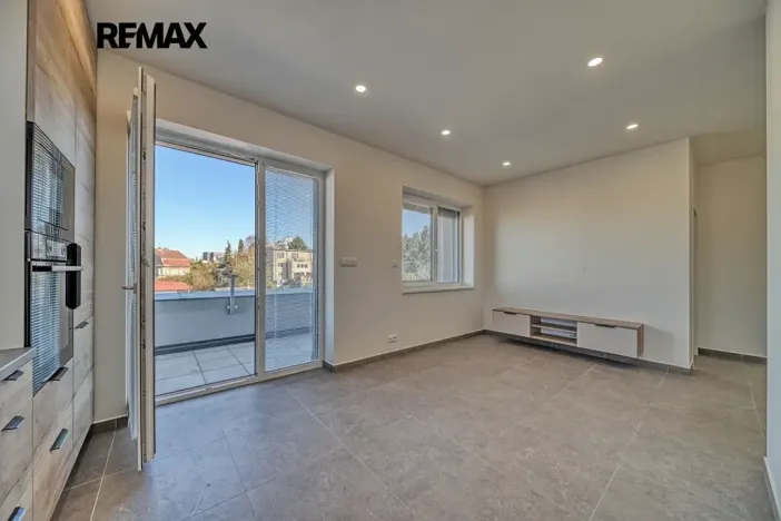 Pronájem bytu 2+kk, Kolín, Pražská, 54 m2