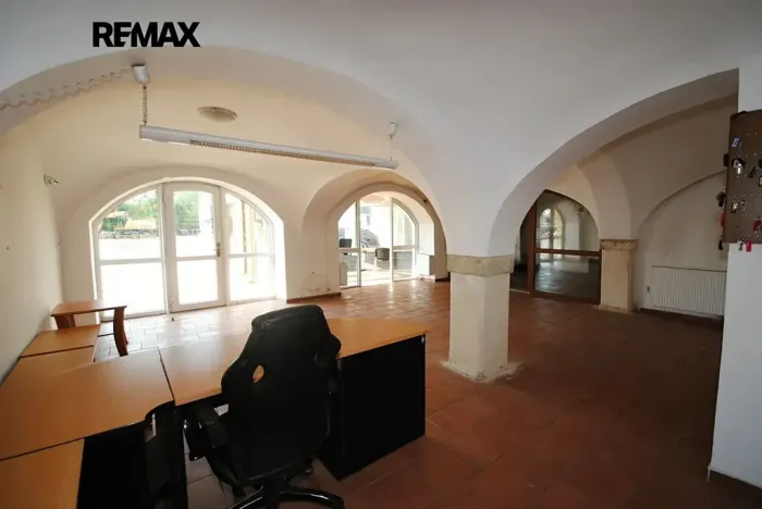 Prodej komerční nemovitosti, Církvice, 6984 m2