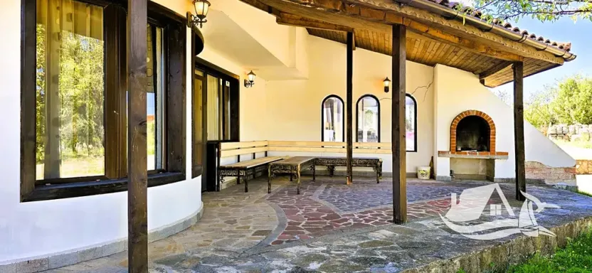 Prodej rodinného domu, Karnobat, Bulharsko, 206 m2