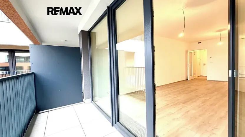 Pronájem bytu 1+kk, Praha - Hloubětín, Poděbradská, 45 m2