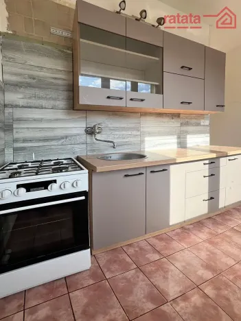 Pronájem bytu 2+1, Chomutov, Zahradní, 51 m2