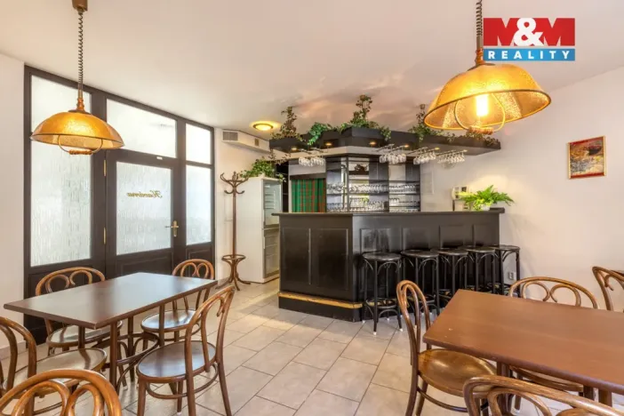 Prodej obchodního prostoru, Postoloprty, Marxovo náměstí, 440 m2