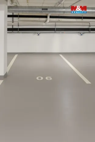 Pronájem garážového stání, Hradec Králové - Pražské Předměstí, 13 m2