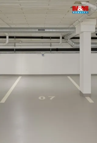 Pronájem garážového stání, Hradec Králové - Pražské Předměstí, 13 m2