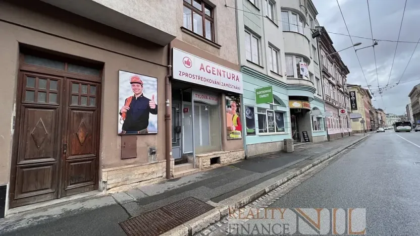 Pronájem obchodního prostoru, Plzeň, Tylova, 55 m2