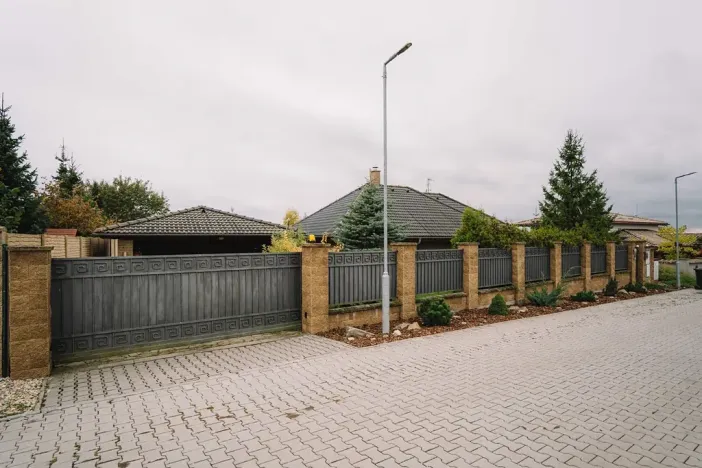 Prodej rodinného domu, Ondřejov, Slunečná, 200 m2