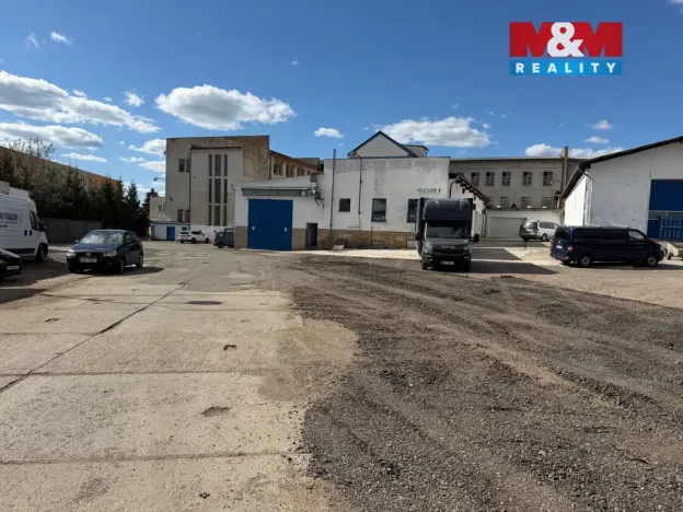 Pronájem výrobních prostor, Hořice, Maixnerova, 1000 m2