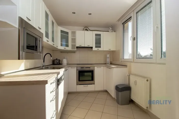 Pronájem bytu 2+kk, Čelákovice, Rumunská, 50 m2