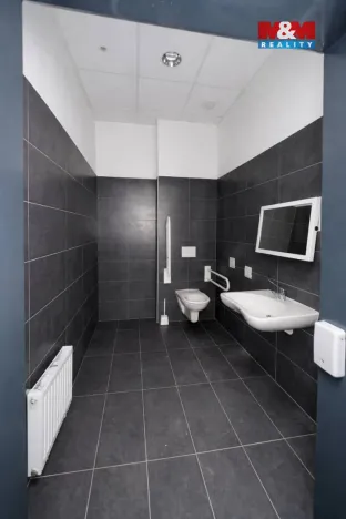 Pronájem kanceláře, Hradec Králové - Slezské Předměstí, Kovová, 365 m2