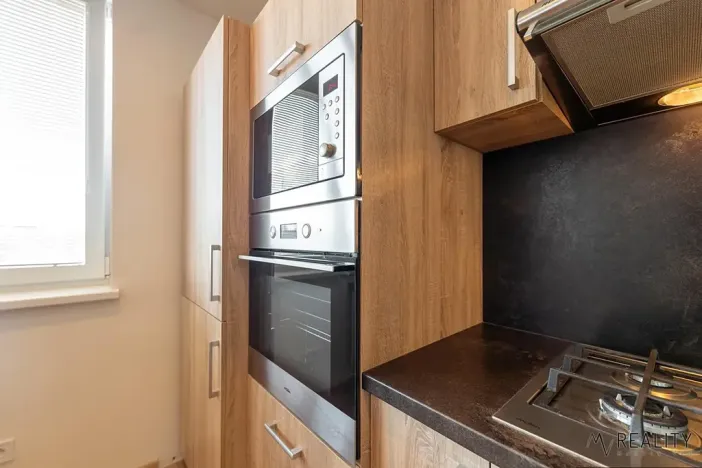 Pronájem bytu 1+1, Ostrava, Varenská, 36 m2