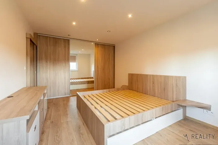 Pronájem bytu 1+1, Ostrava, Varenská, 36 m2