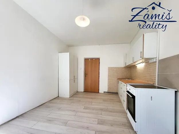 Pronájem bytu 2+1, Nové Strašecí, U Školy, 77 m2