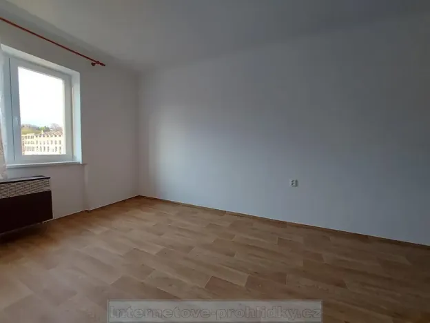Pronájem bytu 1+kk, Praha - Vysočany, Kolbenova, 30 m2