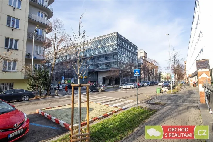 Prodej bytu 2+kk, Praha, U Uranie, 36 m2