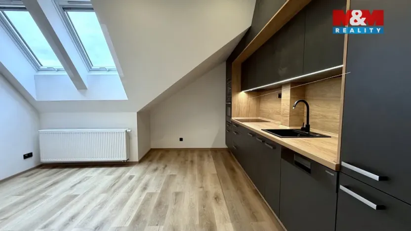 Pronájem bytu 2+kk, Louny, Pražská, 48 m2