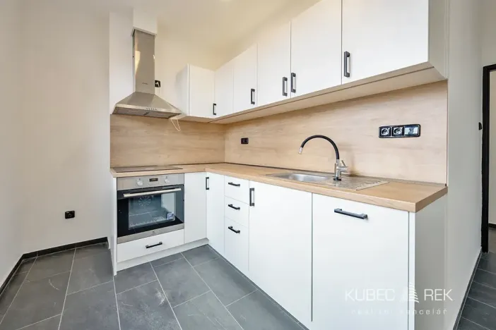 Prodej bytu 2+1, Pacov, Jana Vojny, 49 m2