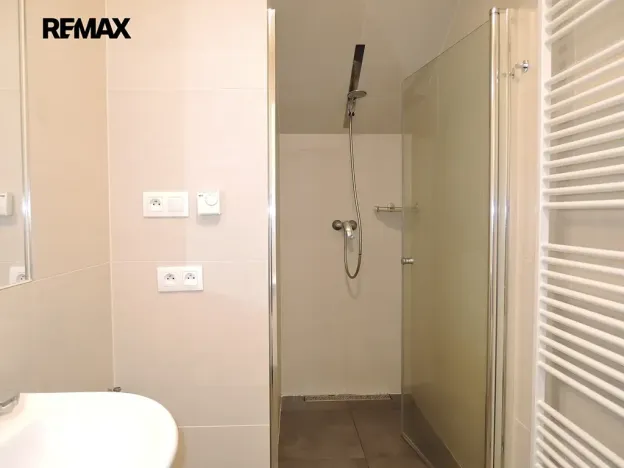 Pronájem bytu 2+kk, Praha - Smíchov, U Malvazinky, 38 m2