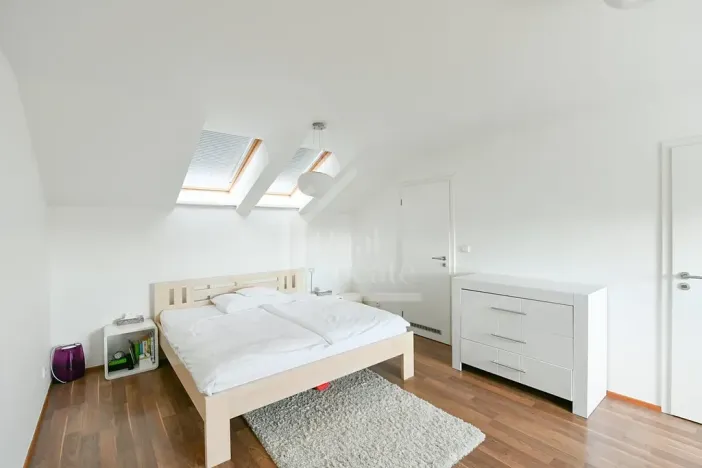 Pronájem vily, Zdiby, Centrální, 187 m2