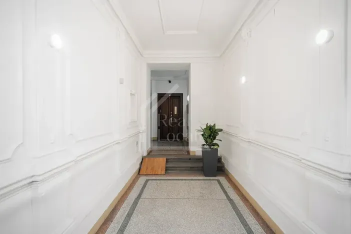 Pronájem kanceláře, Praha - Smíchov, Kořenského, 221 m2