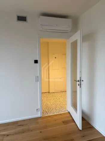 Pronájem bytu 2+kk, Praha - Radlice, U Komína, 45 m2