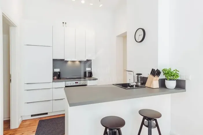 Pronájem bytu 3+kk, Praha, Pernerova, 65 m2