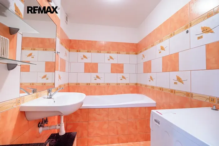 Pronájem bytu 4+kk, Praha - Libeň, Na hájku, 75 m2