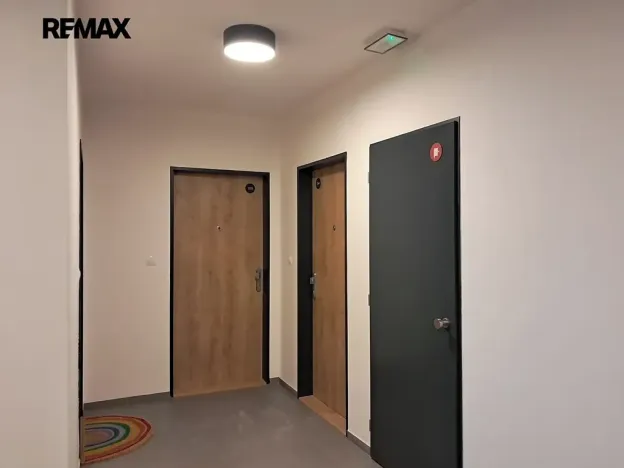 Pronájem bytu 1+kk, Praha - Modřany, Zlochova, 49 m2