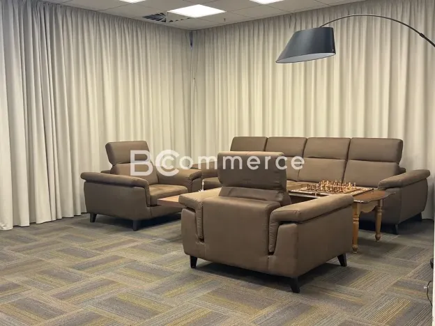 Pronájem kanceláře, Brno, Holandská, 240 m2