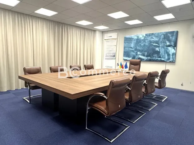 Pronájem kanceláře, Brno, Holandská, 240 m2