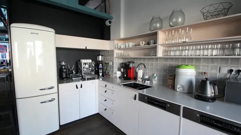 Pronájem kanceláře, Praha - Libeň, Lihovarská, 706 m2