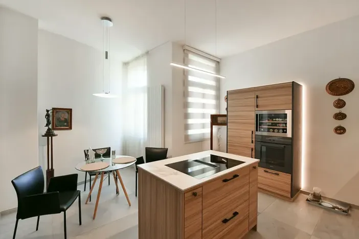 Prodej atypického bytu, Praha, Valentinská, 108 m2