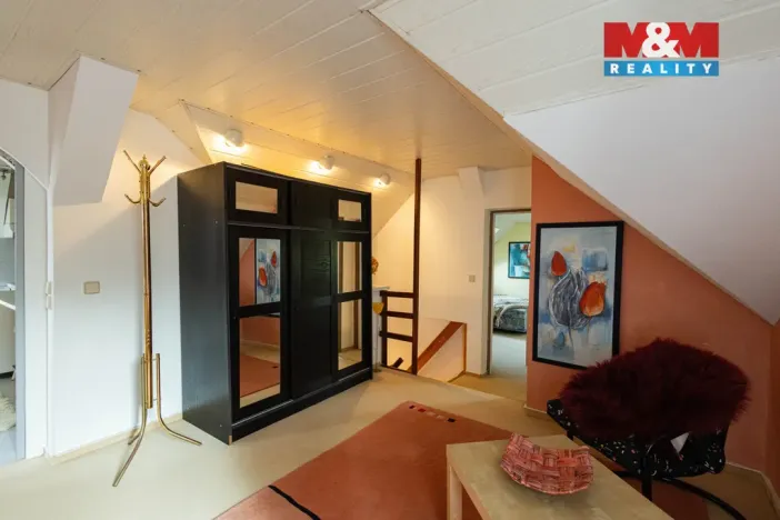 Prodej rodinného domu, Loučim, 300 m2