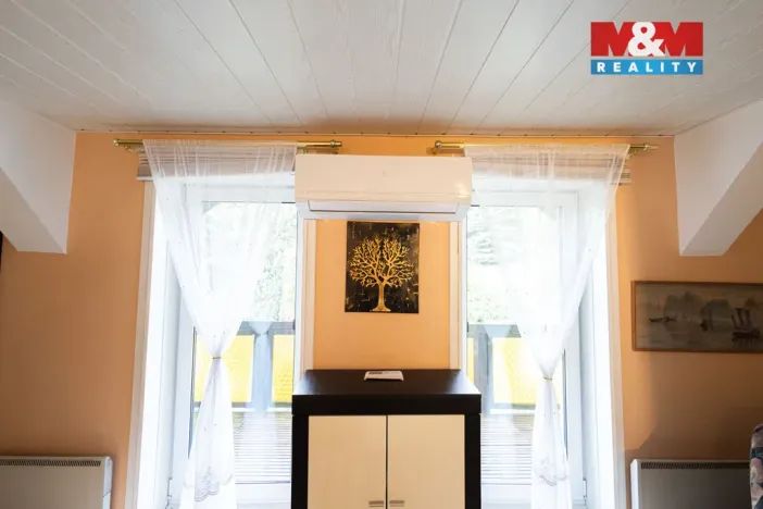 Prodej rodinného domu, Loučim, 300 m2