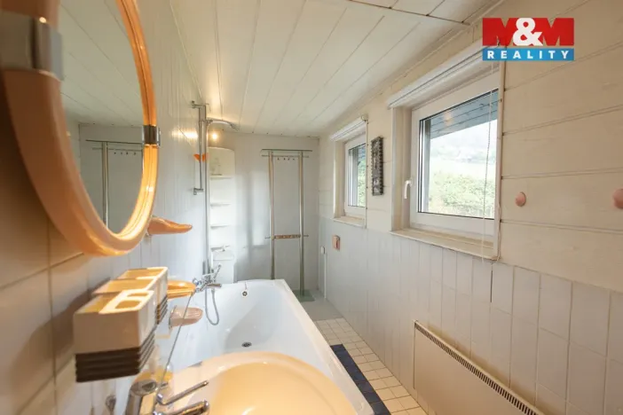 Prodej rodinného domu, Loučim, 300 m2