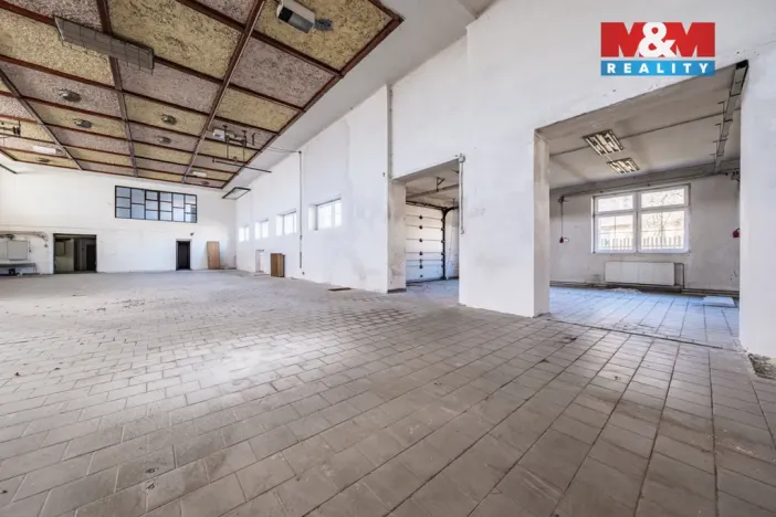 Prodej výrobních prostor, Načeradec, Zámecké náměstí, 1800 m2