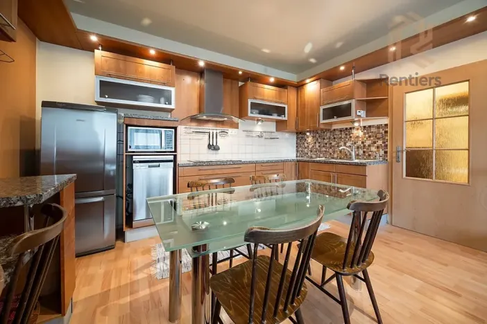 Pronájem bytu 2+kk, Praha - Prosek, Vysočanská, 67 m2