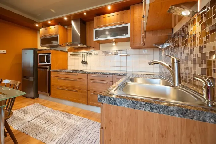 Pronájem bytu 2+kk, Praha - Prosek, Vysočanská, 67 m2