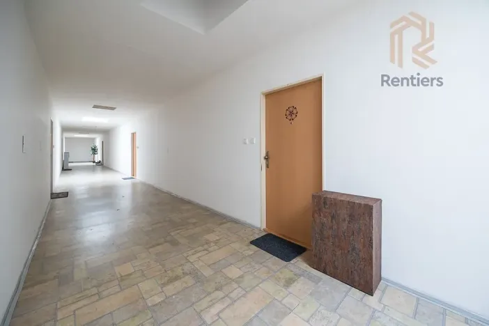 Pronájem bytu 2+kk, Praha - Prosek, Vysočanská, 67 m2