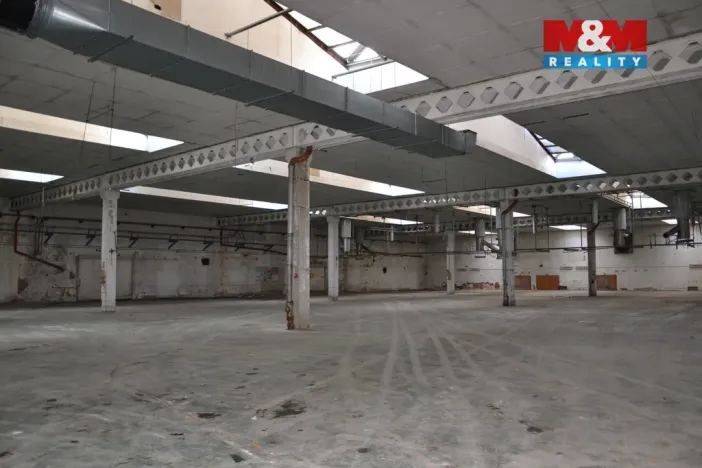 Pronájem skladu, Červený Kostelec, Jiráskova, 4000 m2