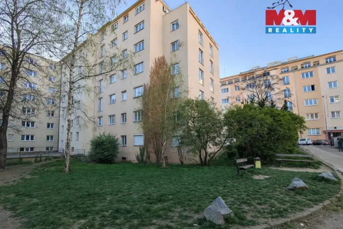 Prodej bytu 2+1, Praha, K louži, 46 m2