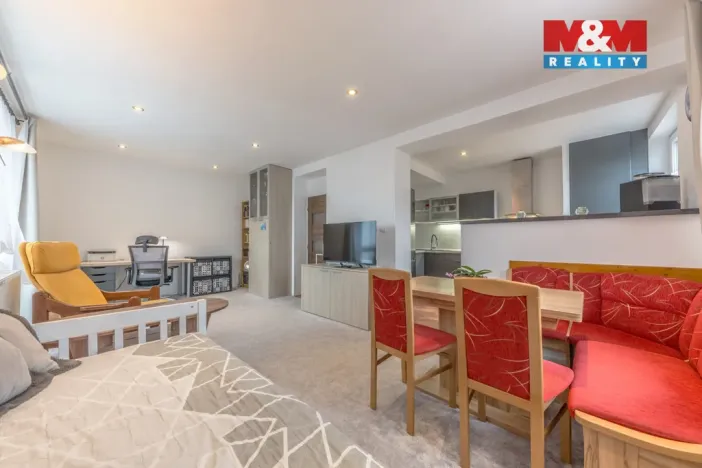 Prodej bytu 3+1, Nymburk, Husova, 68 m2