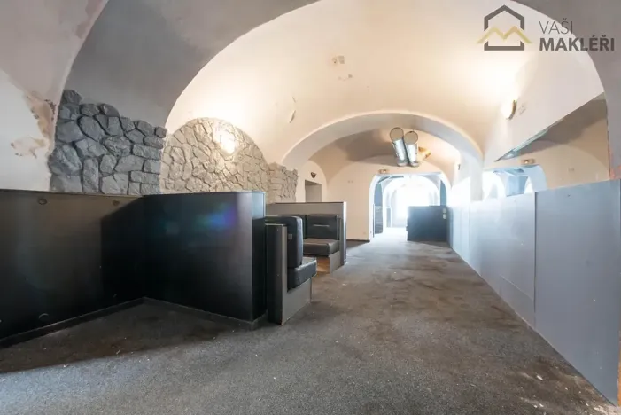 Prodej vícegeneračního domu, Ledeč nad Sázavou, Husovo náměstí, 525 m2