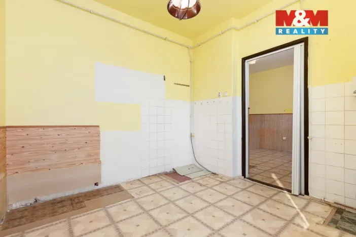 Prodej atypického bytu, Krnov - Pod Bezručovým vrchem, Bezručova, 73 m2