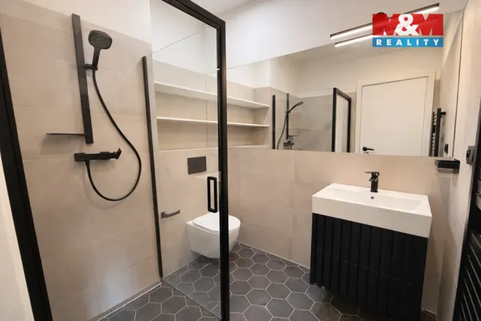 Pronájem bytu 2+kk, Praha - Radlice, Na Farkáně III, 55 m2