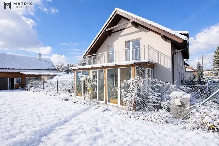 Prodej bytu 1+kk, Květnice, K Dobročovicům, 49 m2