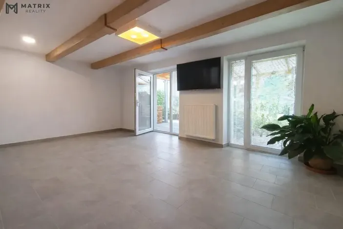 Prodej bytu 1+kk, Květnice, K Dobročovicům, 49 m2