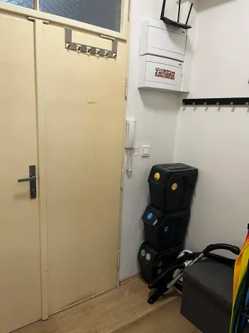 Pronájem bytu 3+1, Praha - Vysočany, Poděbradská, 74 m2