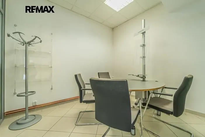 Pronájem kanceláře, Kladno, Osvoboz. pol. vězňů, 183 m2