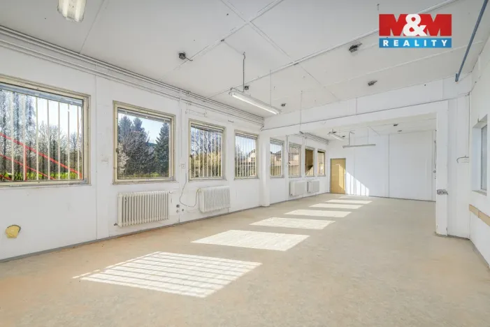 Prodej obchodního prostoru, Čáslav - Čáslav-Nové Město, Chrudimská, 900 m2